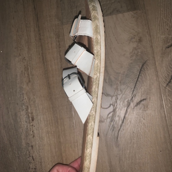 White esprit sandals - Picture 3 of 3